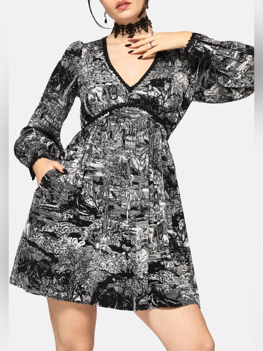 Disturbia | Nara Boudicca Printed Mini Dress